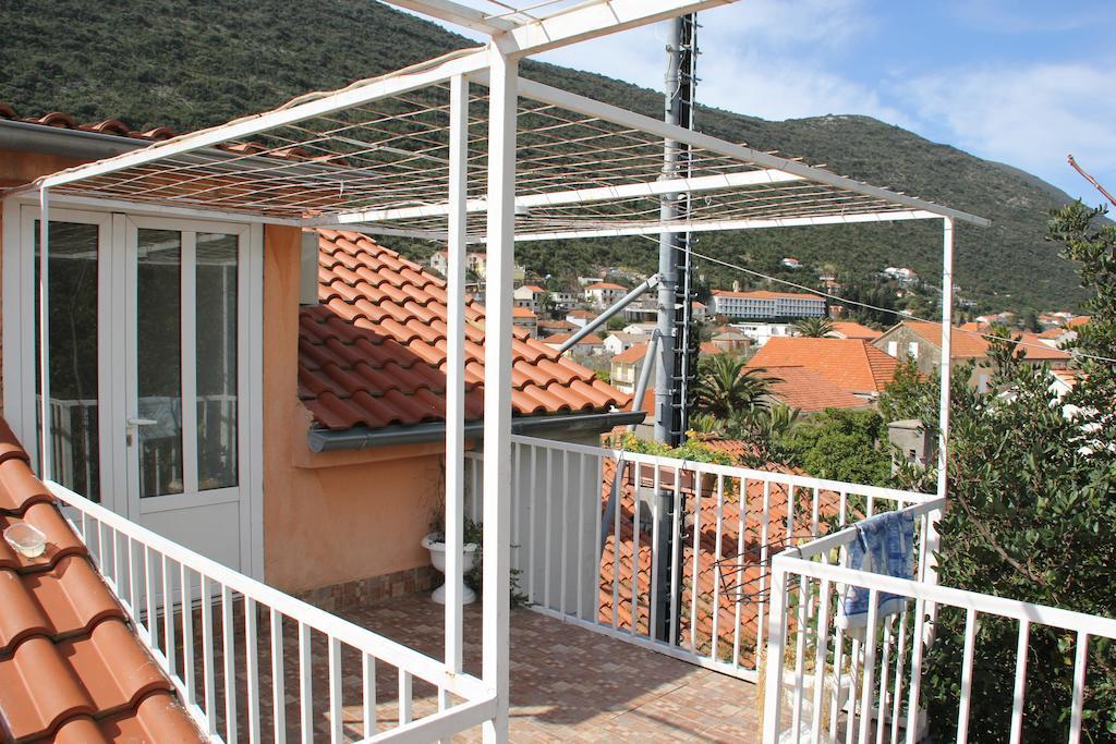 Guest House Katic Трпань Экстерьер фото